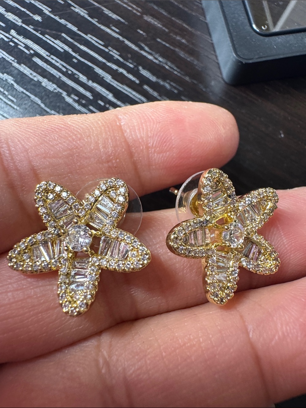 Gold Crystal Flower Star Stud Earrings - Feminine Sparkle